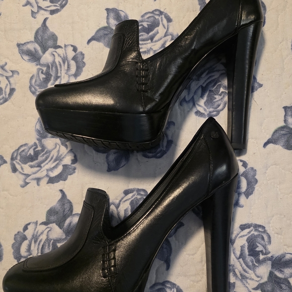 Calvin Klein Black Leather Platform Heel Pumps - Picture 2 of 15